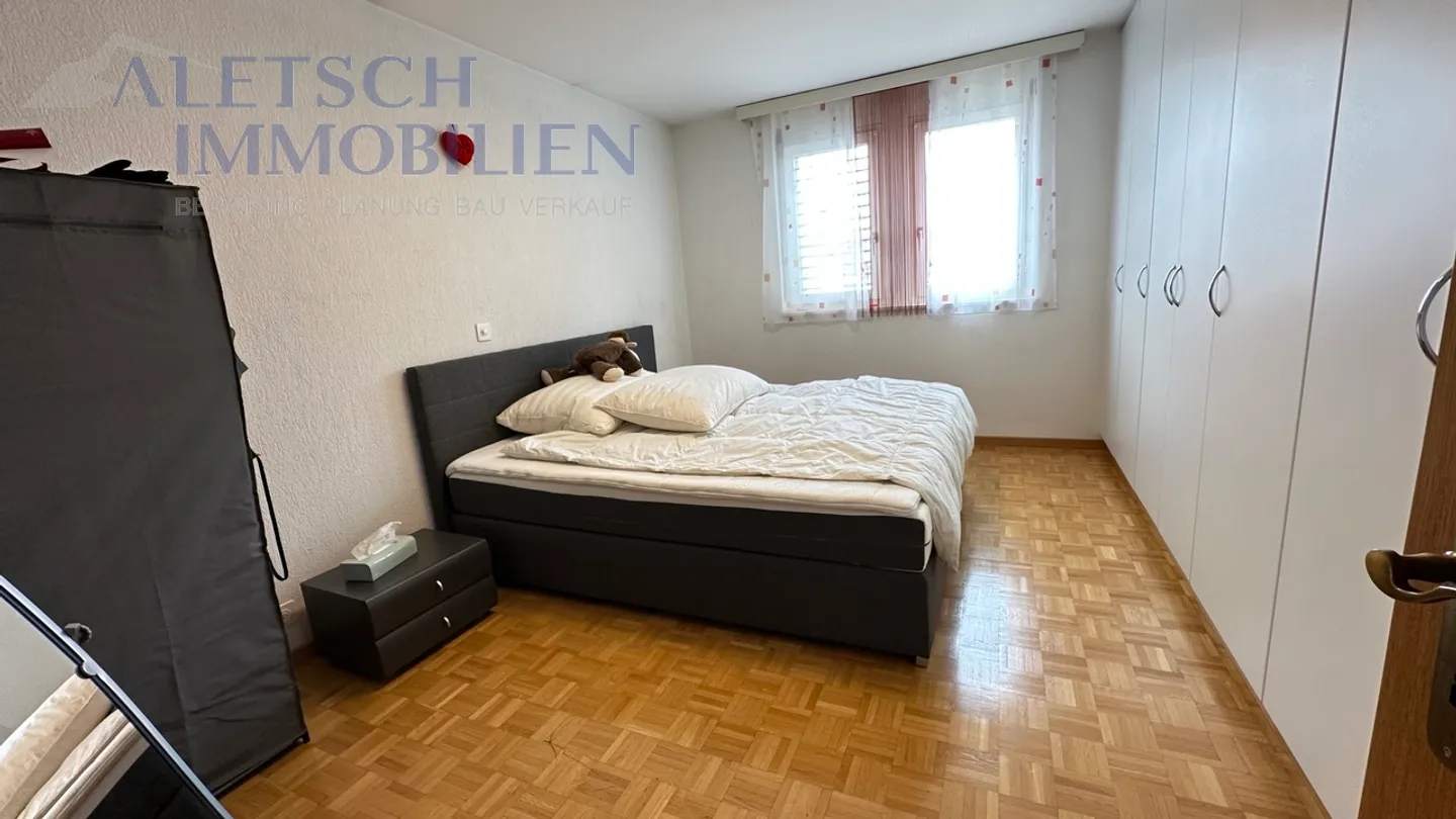 Appartement central de 4,5 pièces avec balcon orienté au sud, au cœur du village - Photo 5 sur 14