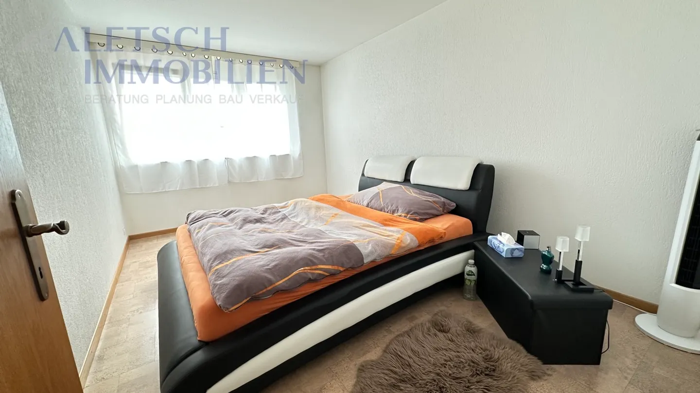 Appartement central de 4,5 pièces avec balcon orienté au sud, au cœur du village - Photo 7 sur 14