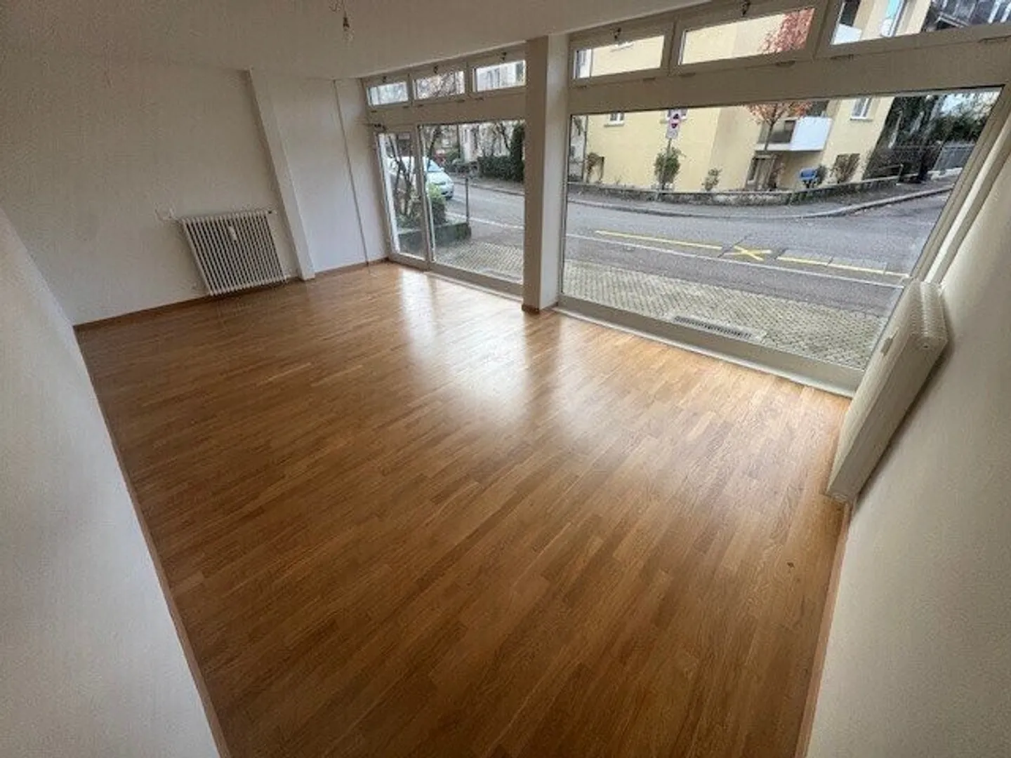 Office space for rent - Photo 5 of 5