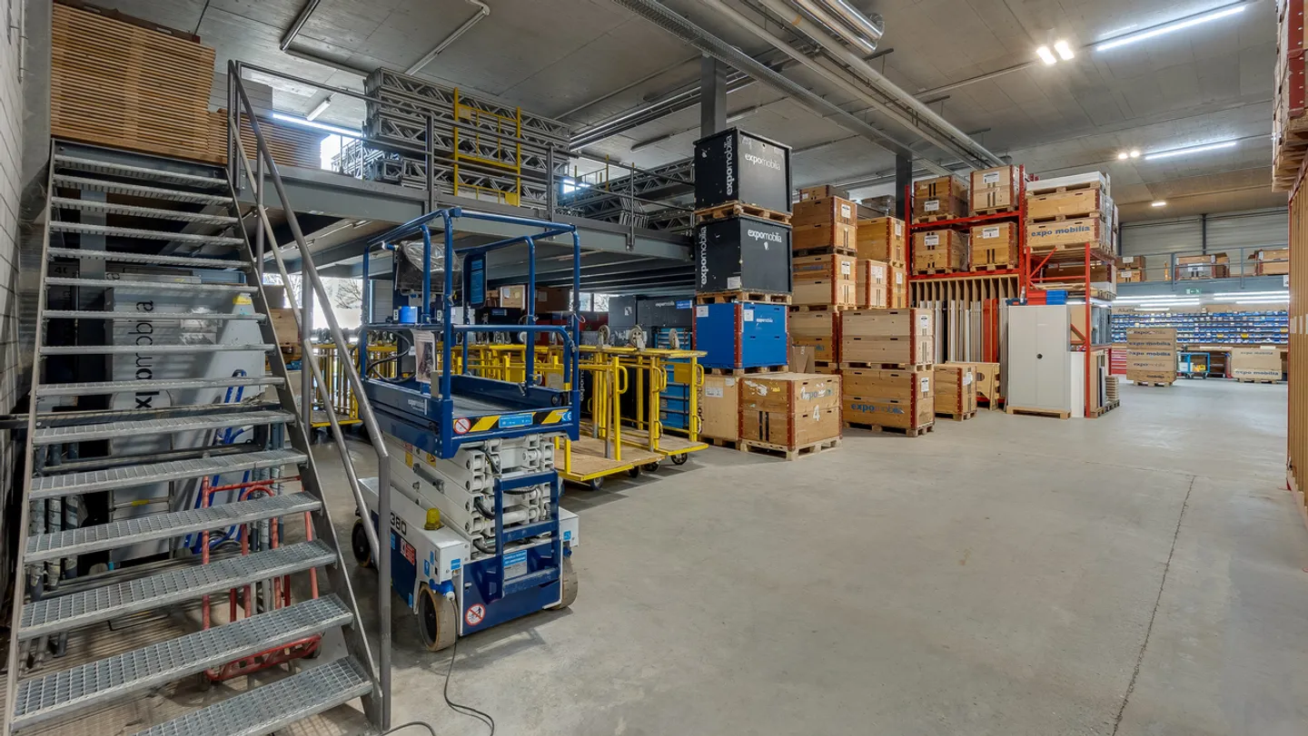 Proprietà Rappresentativa per Commercio, Logistica e Ufficio - Foto 10 di 10