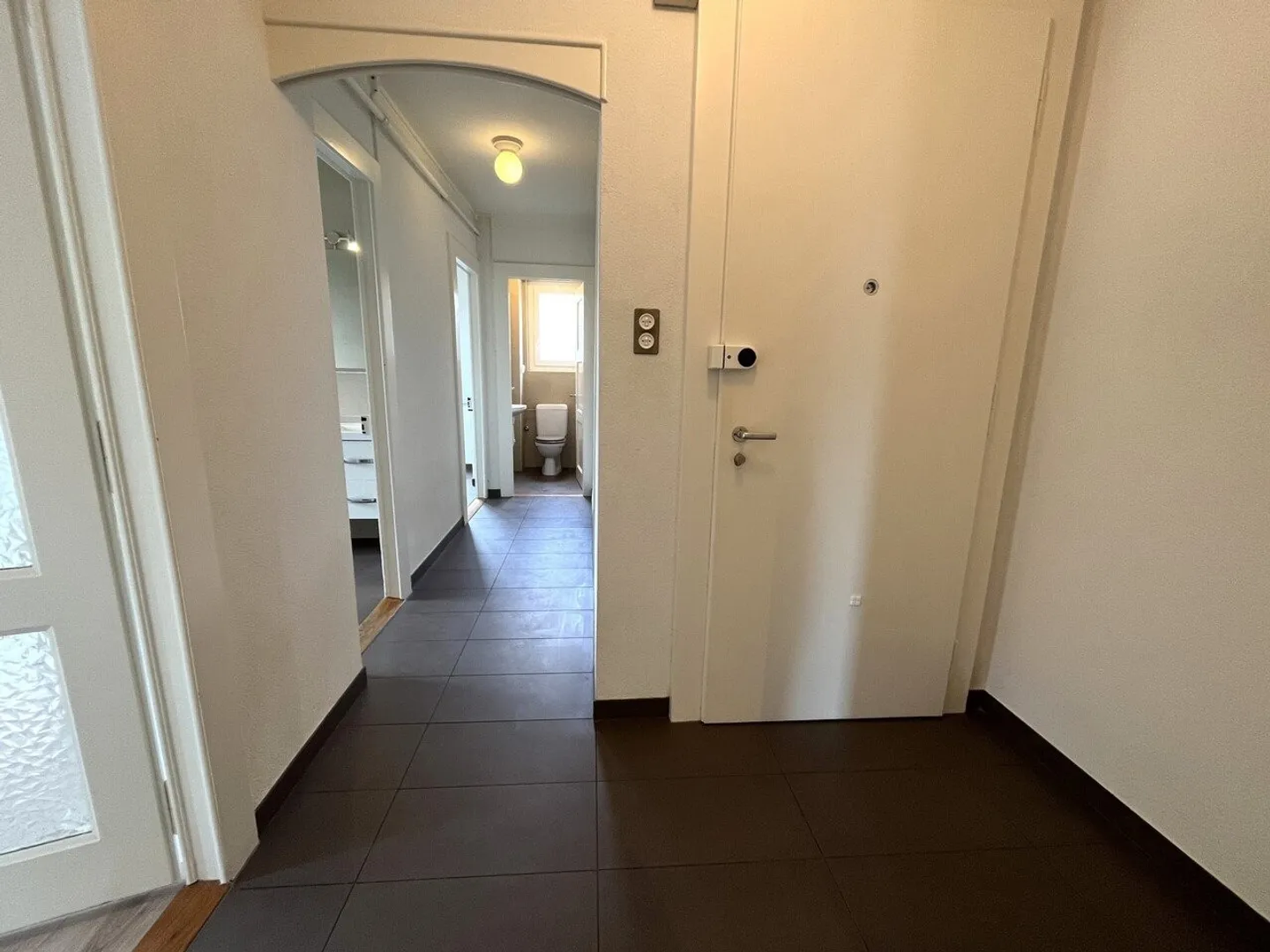 Magnificent 3.5-room apartment with balcony in Pully - Photo 3 of 9