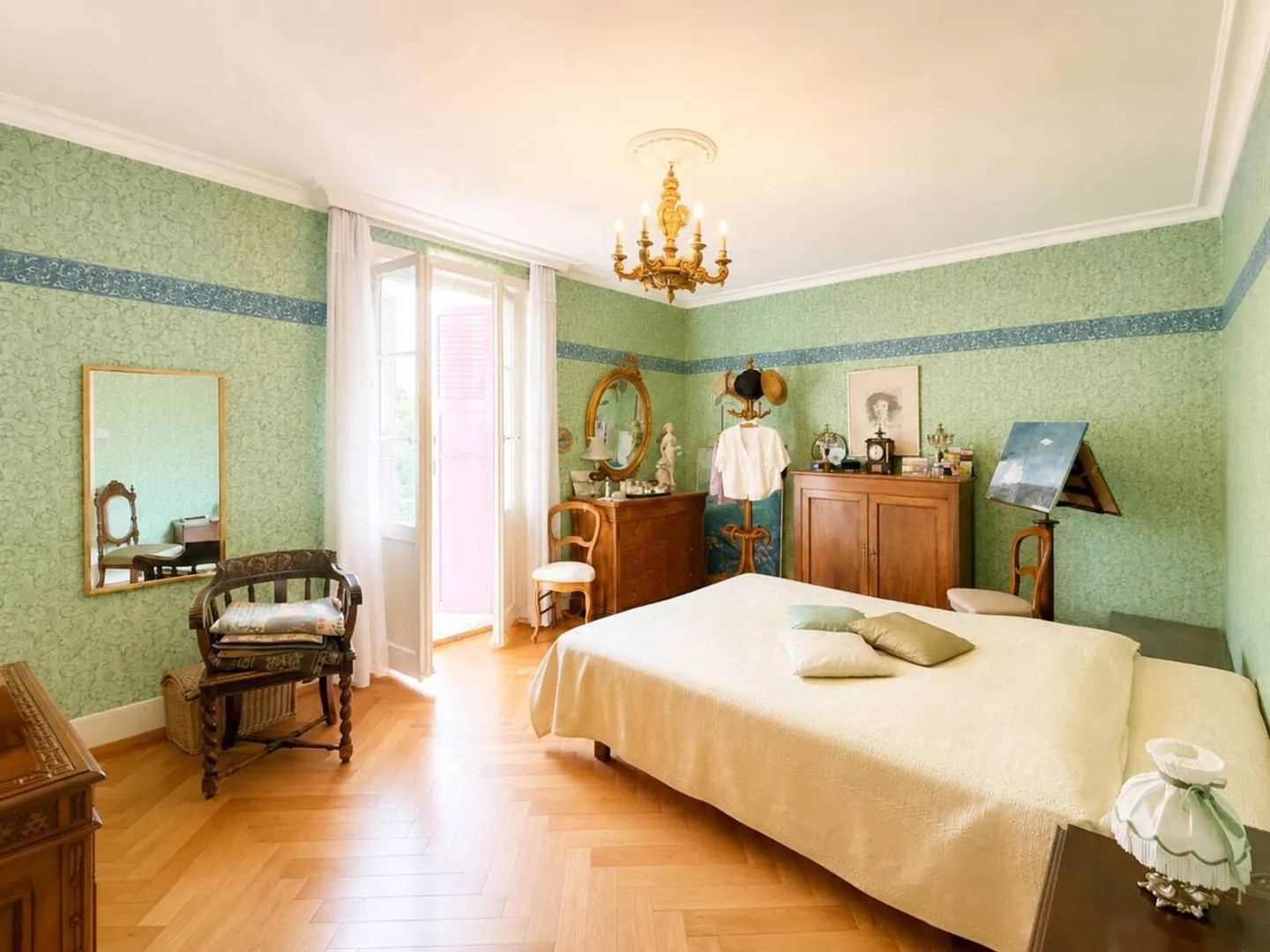 Charming Detached House in Lausanne - Photo 10 of 12