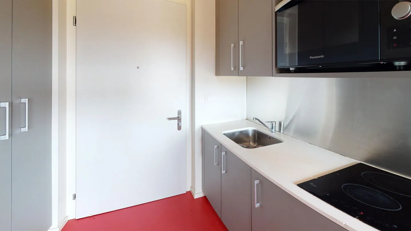 Un monolocale arredato - Buono TL CHF 300.00 offerto! - Foto 9 di 10