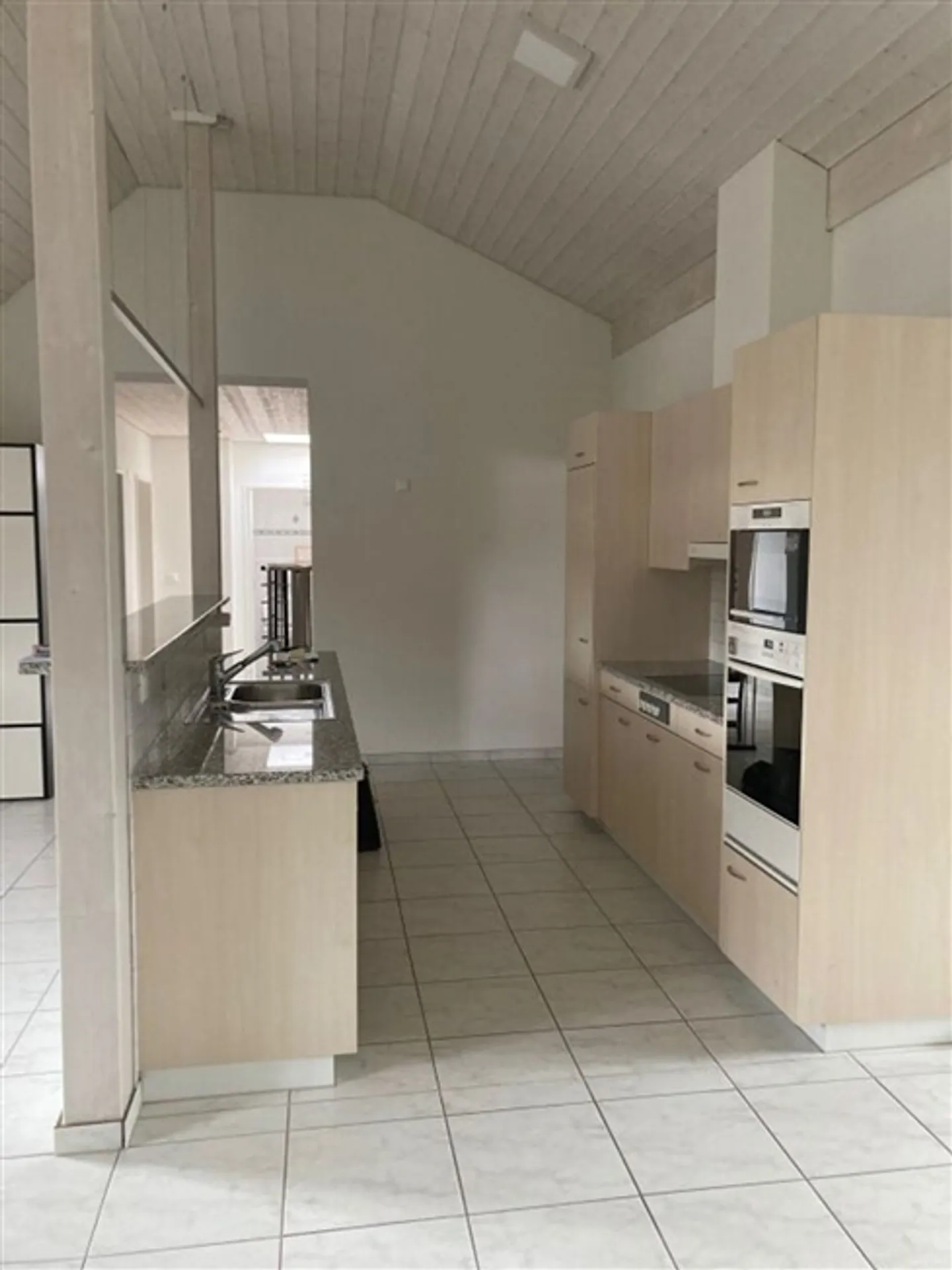 Dachgeschosswohnung mit 3,5 Zimmern - Foto 6 von 8