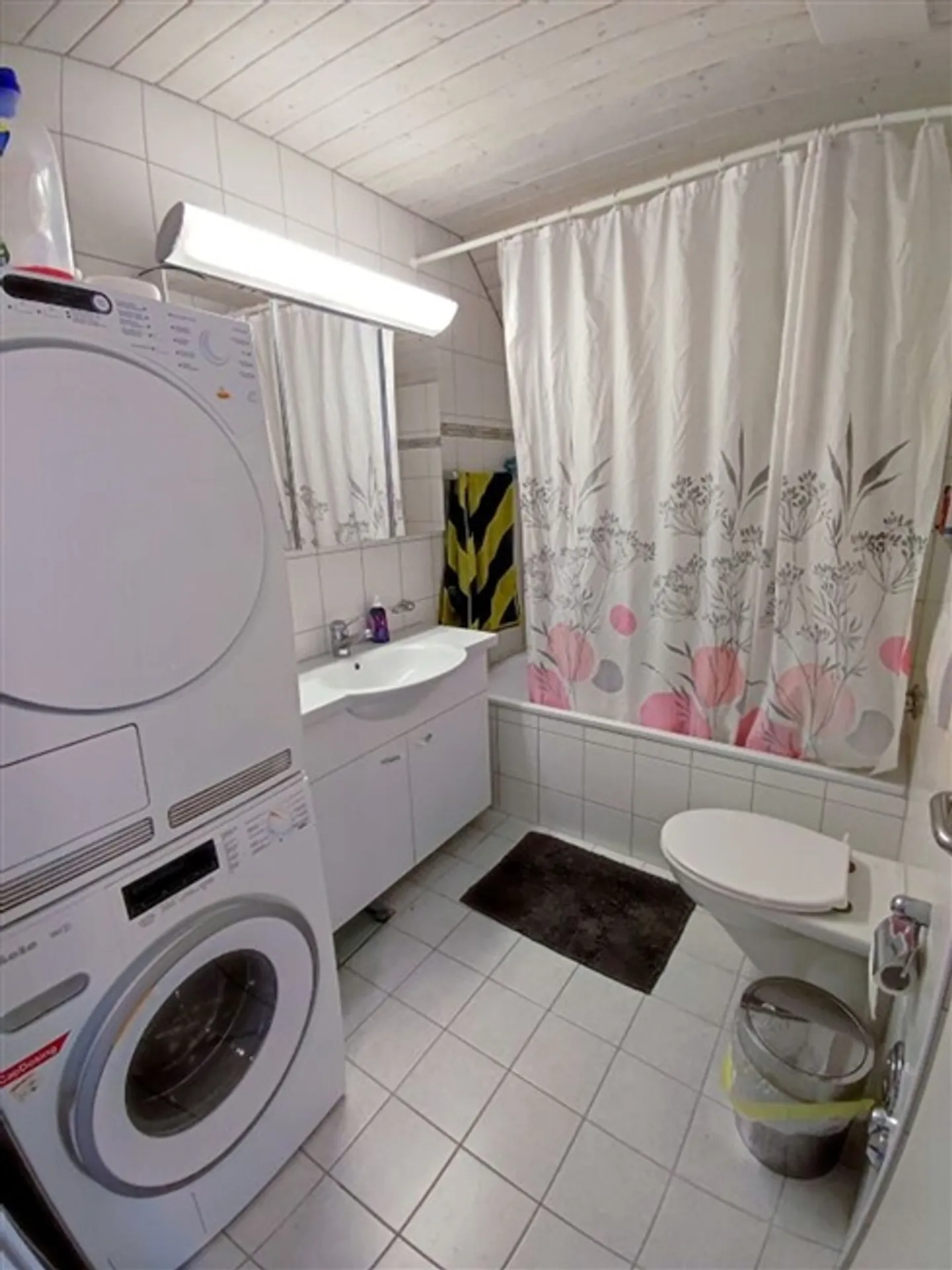 Dachgeschosswohnung mit 3,5 Zimmern - Foto 8 von 8