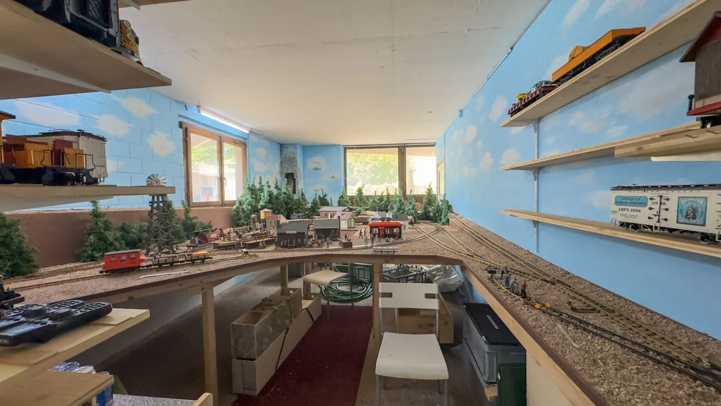 Casa bifamiliare con grande terreno - Foto 11 di 15