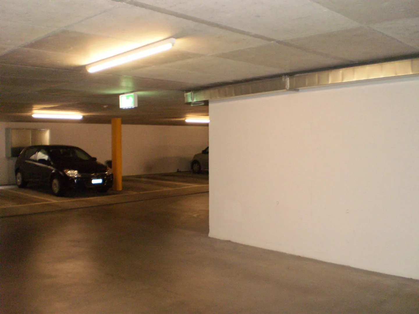Tiefgaragenplatz zu Vermieten - Foto 6 von 8