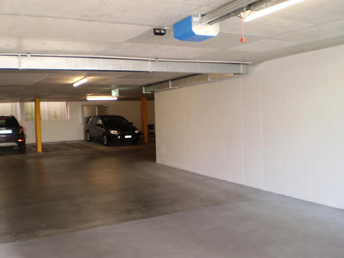 Tiefgaragenplatz zu Vermieten - Foto 8 von 8