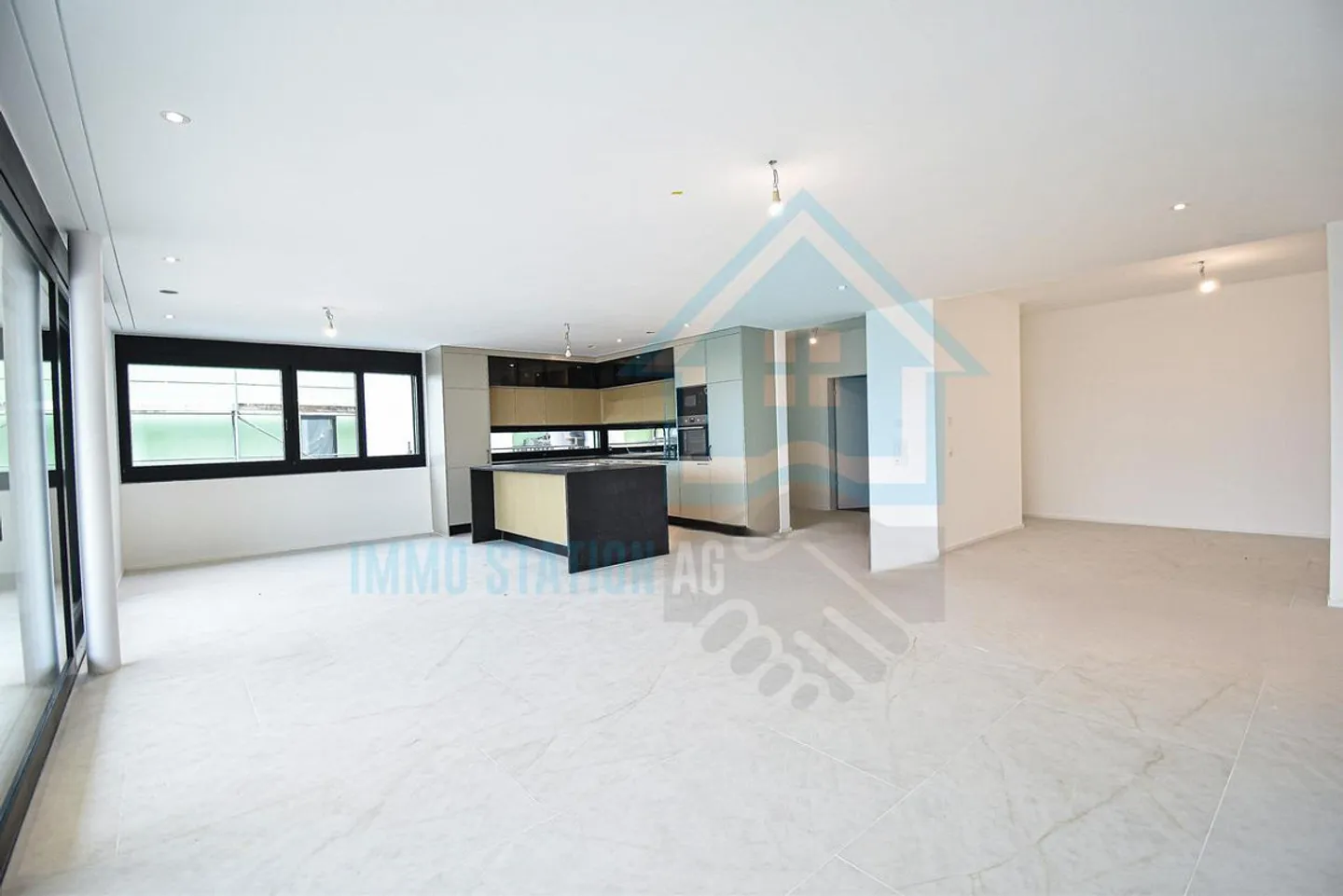 Exclusive New Build Terrace Apartment with Panoramic Views & Highest Living Comfort - Photo 2 of 13