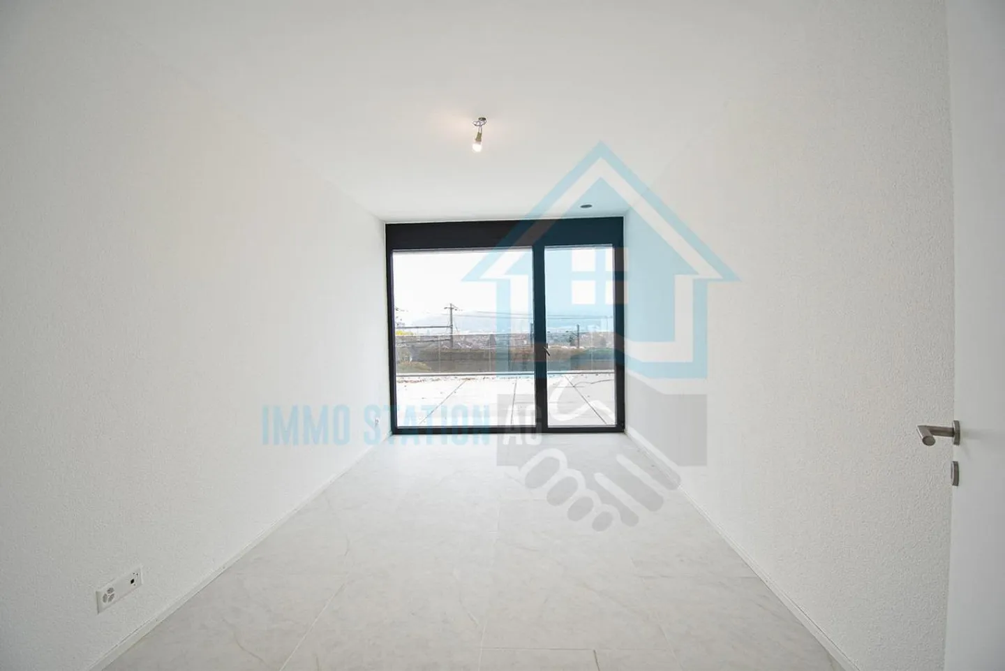 Exclusive New Build Terrace Apartment with Panoramic Views & Highest Living Comfort - Photo 7 of 13