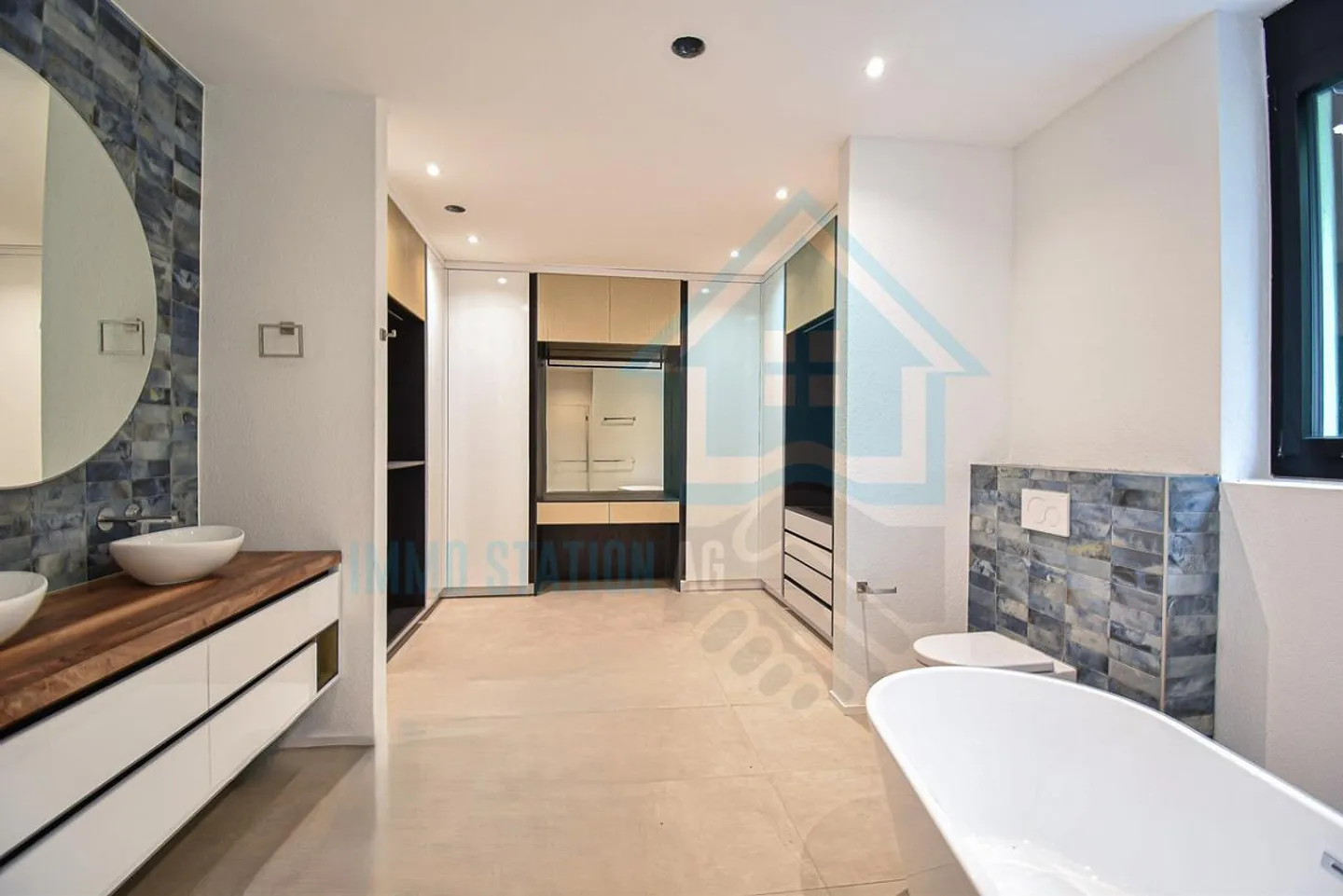 Exclusive New Build Terrace Apartment with Panoramic Views & Highest Living Comfort - Photo 9 of 13