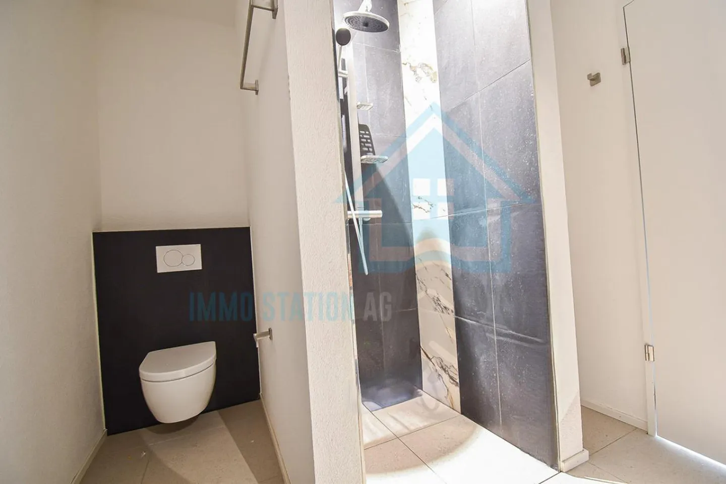 Exclusive New Build Terrace Apartment with Panoramic Views & Highest Living Comfort - Photo 10 of 13