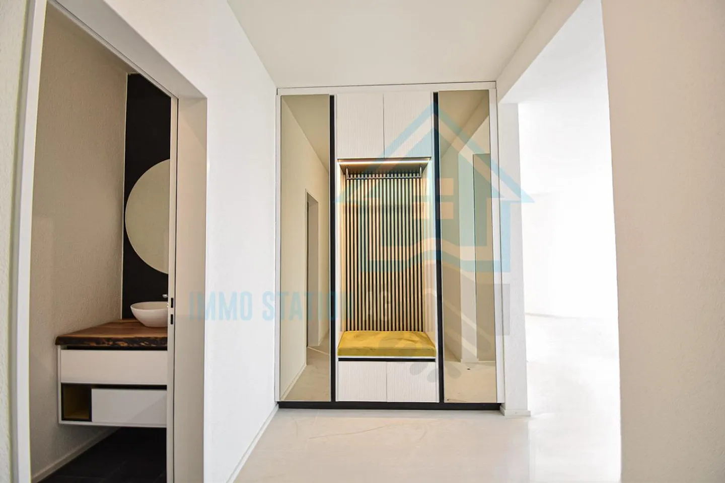 Exclusive New Build Terrace Apartment with Panoramic Views & Highest Living Comfort - Photo 11 of 13
