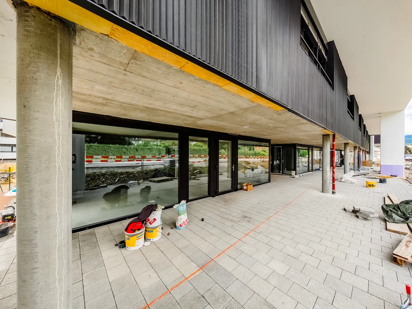 Commercial - Photo 3 of 8