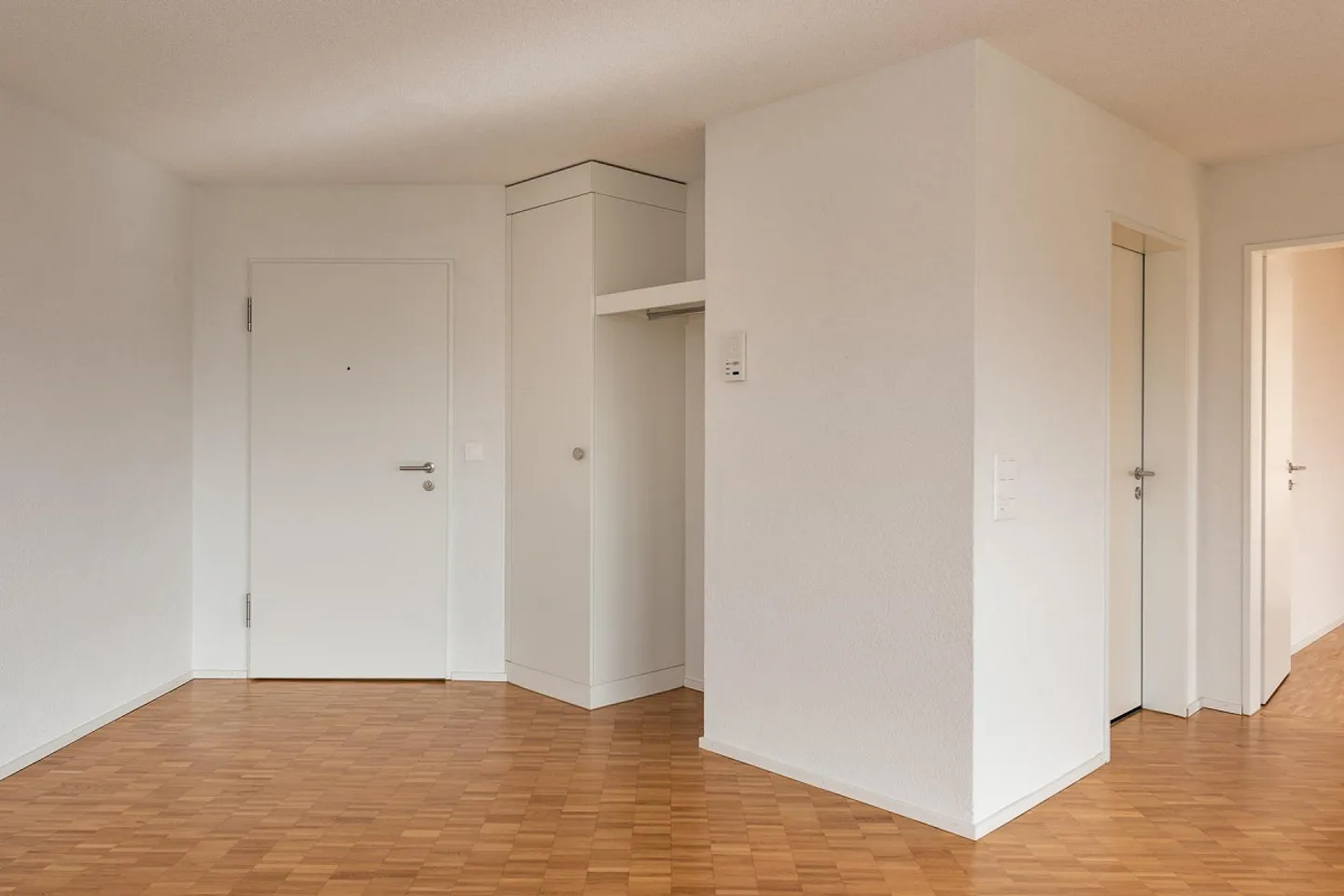 Incantevole appartamento di 2,5 stanze in un tranquillo quartiere residenziale - Foto 3 di 10