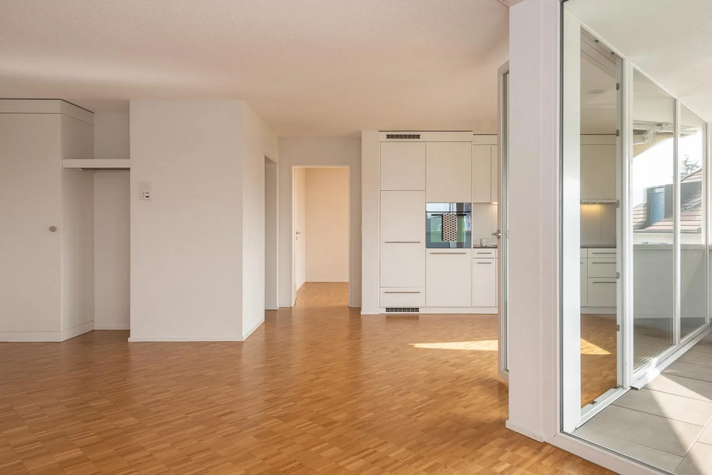 Incantevole appartamento di 2,5 stanze in un tranquillo quartiere residenziale - Foto 4 di 10