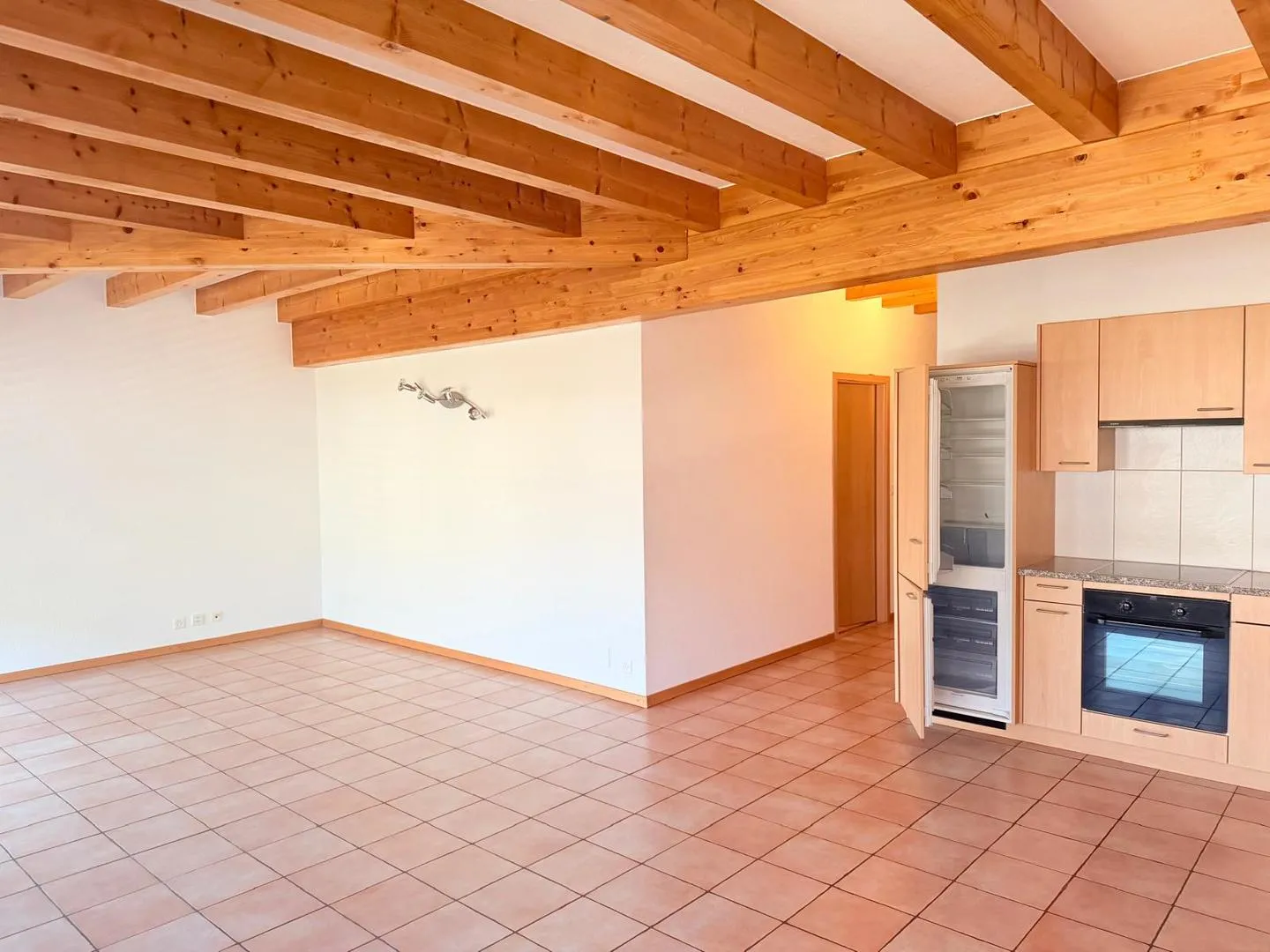 Magnifico appartamento mansardato di 3,5 locali a Conthey - Foto 1 di 7