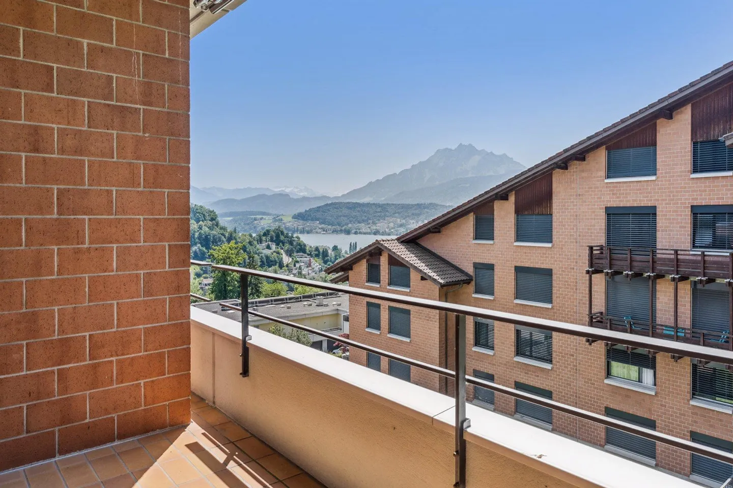 Condominium de 3½ pièces sur le versant sud de Lucerne - Photo 1 sur 8