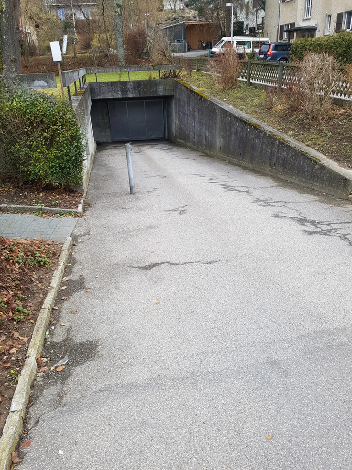 Einstellhallenplätze in Bern zu vermieten - Foto 2 von 2