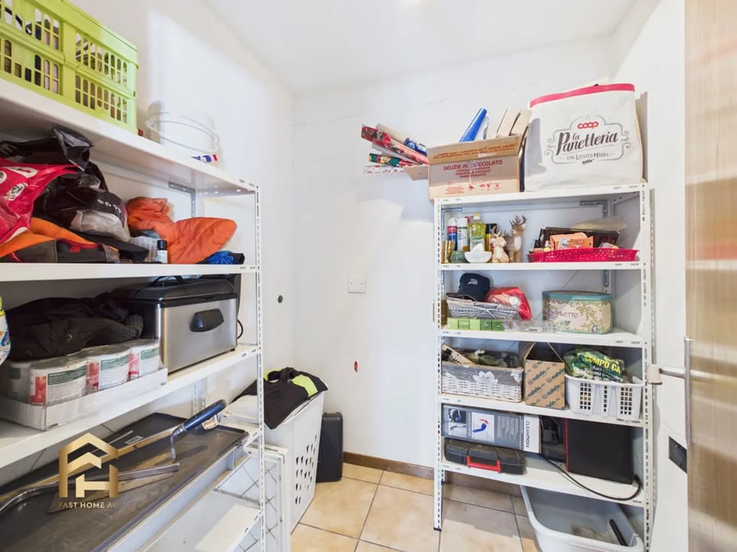 Mountain Idyl with Comfort: 4.5-Room Apartment in Unterbäch with Large Balcony - Photo 8 of 13