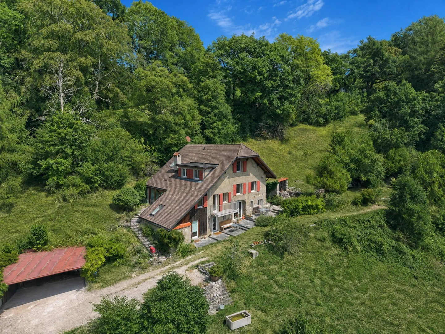 Charmante Farm mit Seeblick - Foto 2 von 8