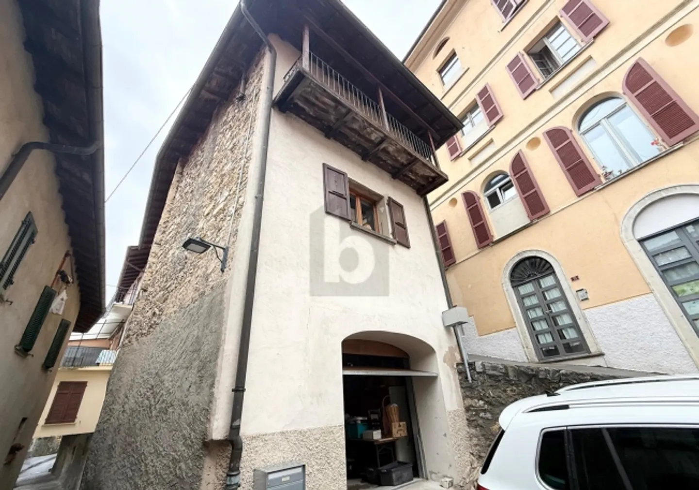 «CENTRALE CON BELLISSIMA VISTA SULLA VALLE» - Foto 2 von 6