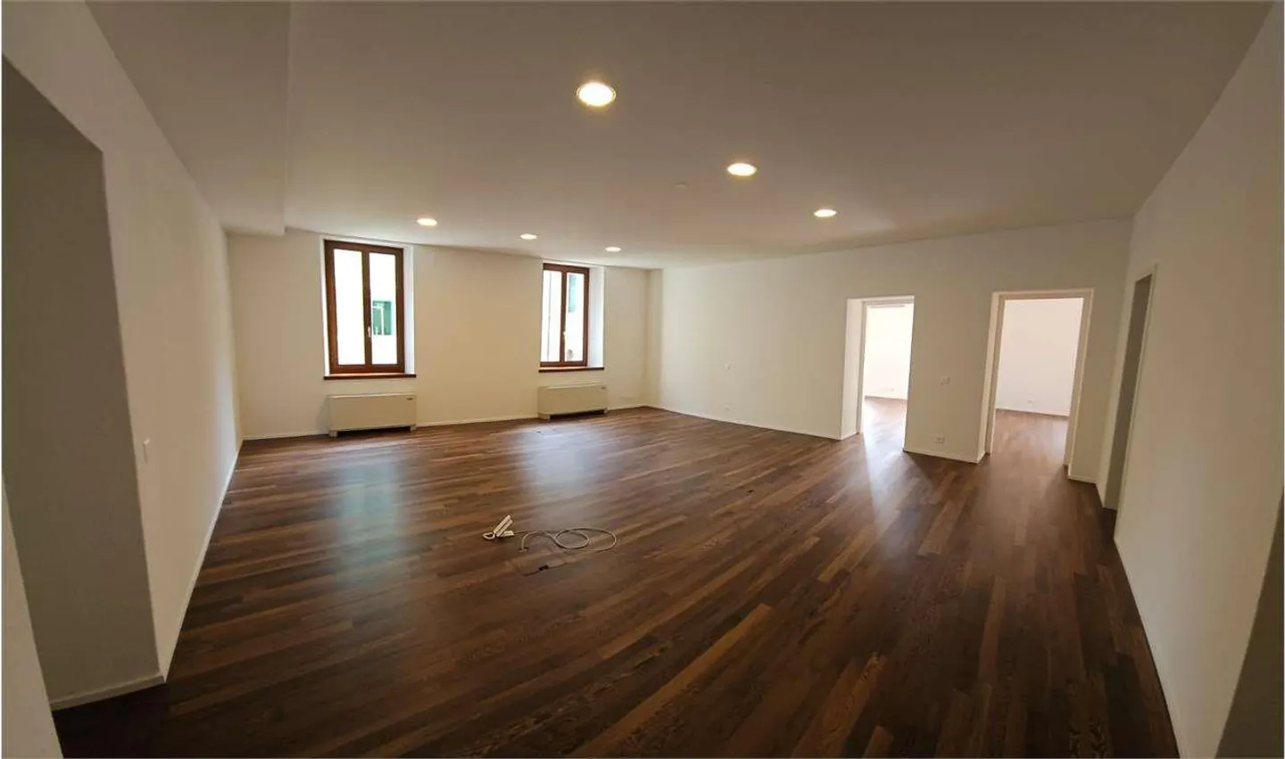 Lugano centre, location bureau 4.5 pièces de 120 m² - Photo 2 sur 13