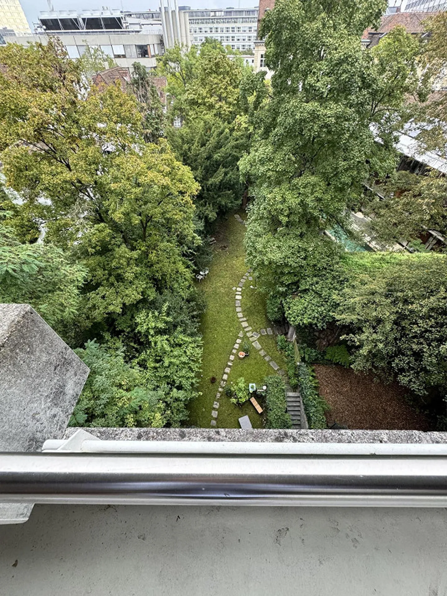 Charming 3.5 / 4-room apartment in Basel at Petersplatz - Photo 17 of 18