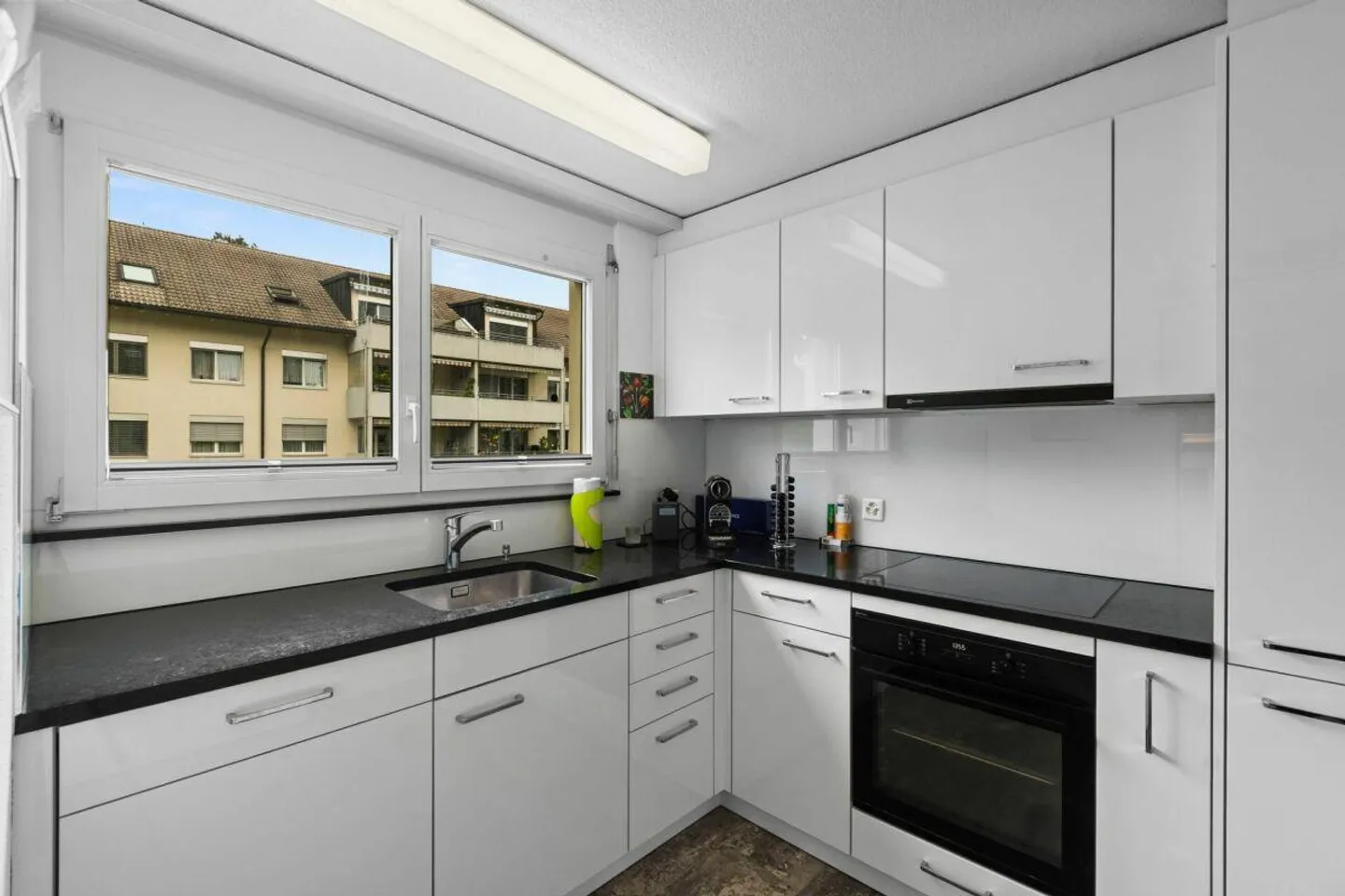 Apartment for rent - Photo 8 of 17