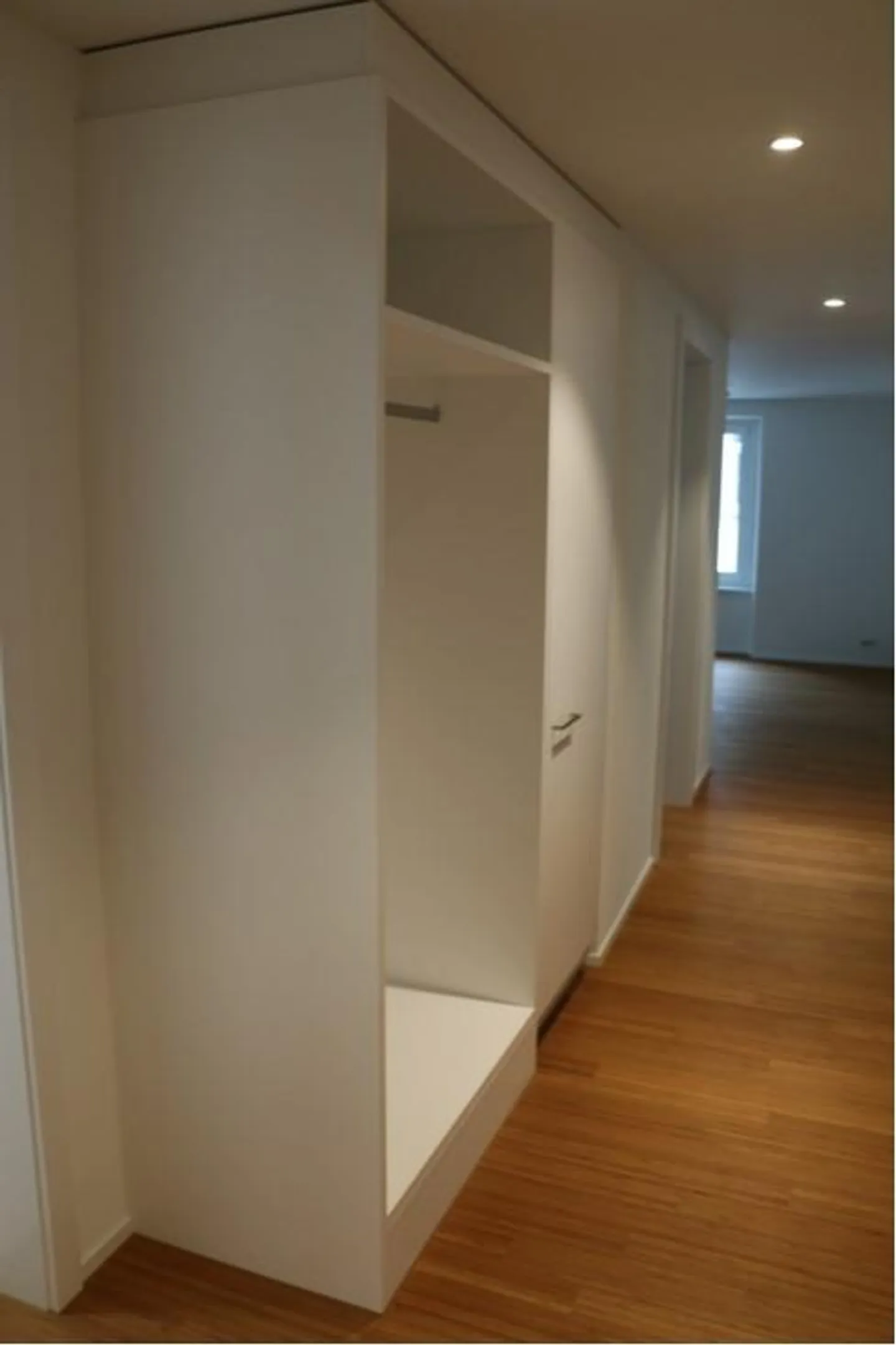 Emplacement résidentiel attrayant au centre - Photo 3 sur 3