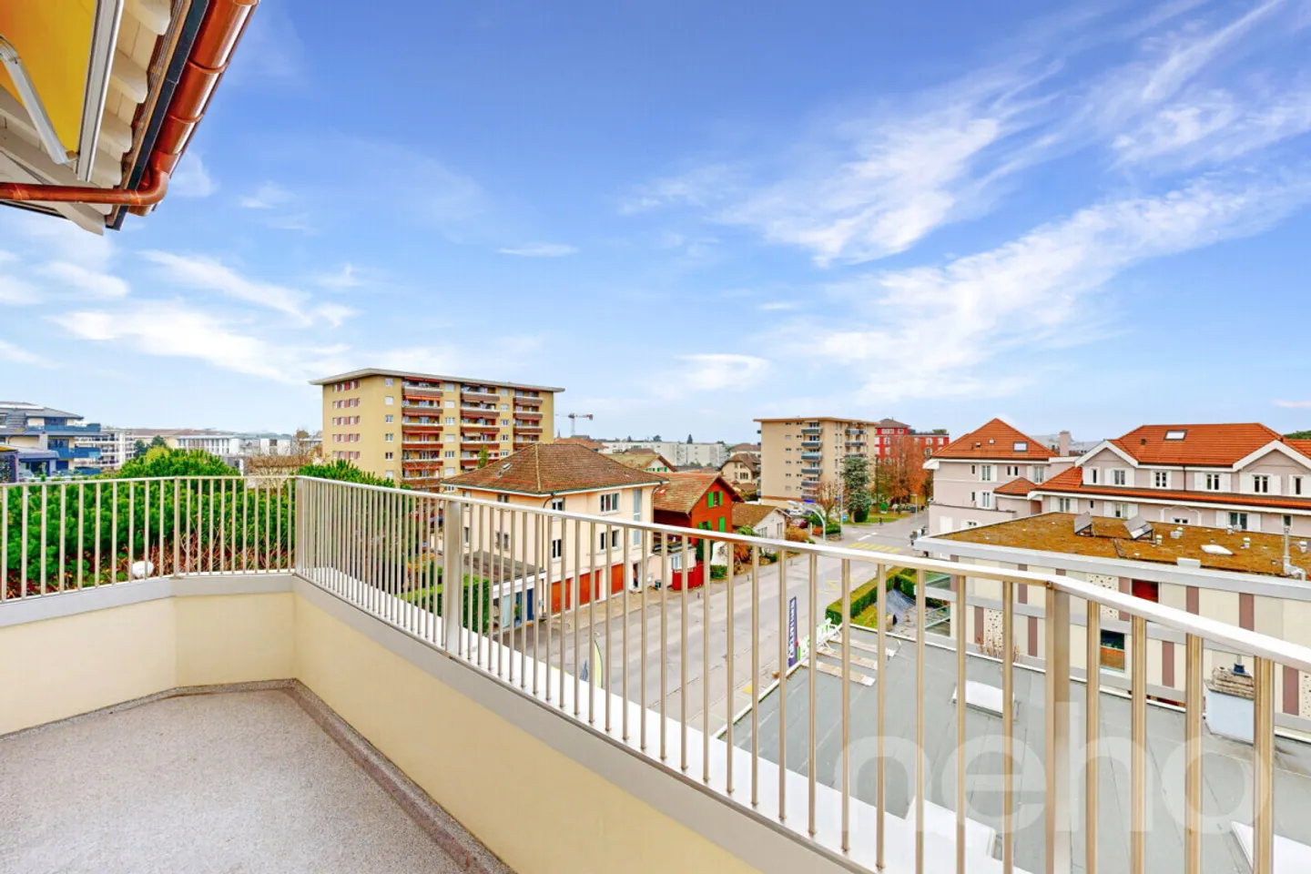 Schöne 3,5-Zimmer-Wohnung in ruhiger Lage in La Tour-de-Peilz - Foto 3 von 10