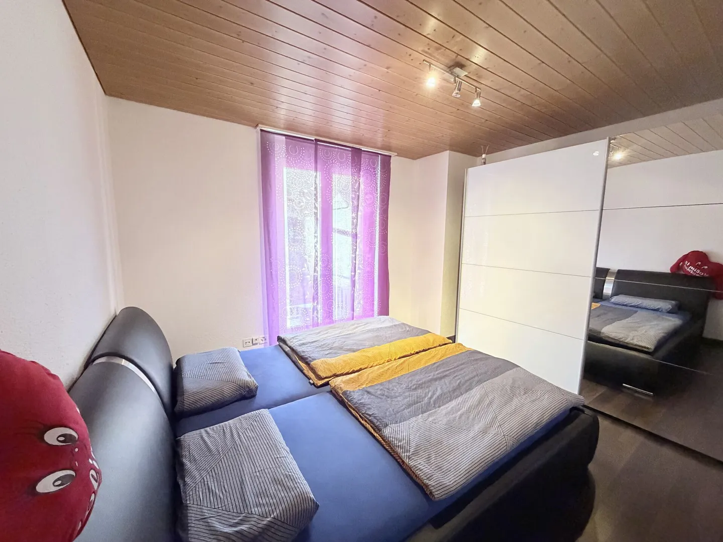 Geräumiges Doppeleinfamilienhaus mit Wintergarten - Foto 5 von 15