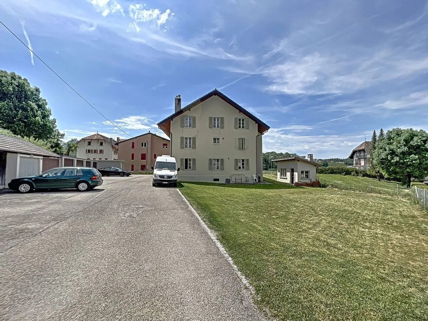 2.5 Room Apartment - Photo 2 of 3