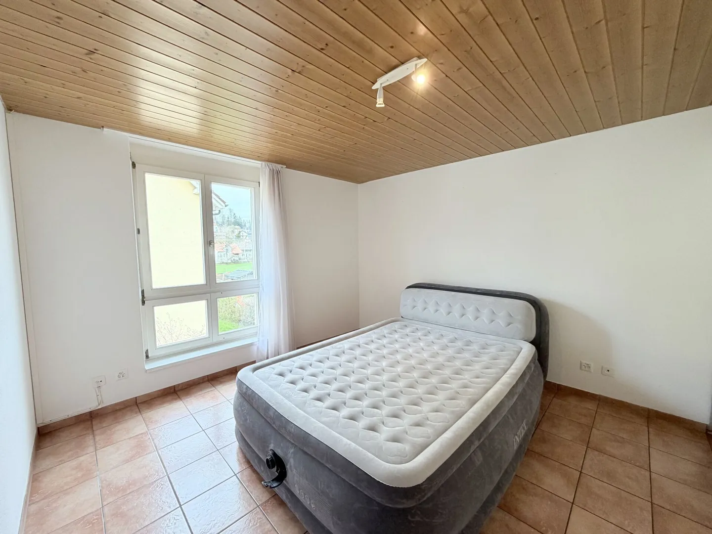 Geräumiges Doppeleinfamilienhaus mit Wintergarten - Foto 6 von 15