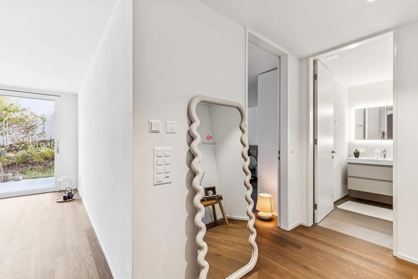 Stylish Living in the Green - in the Heart of Zurich - Photo 6 of 17