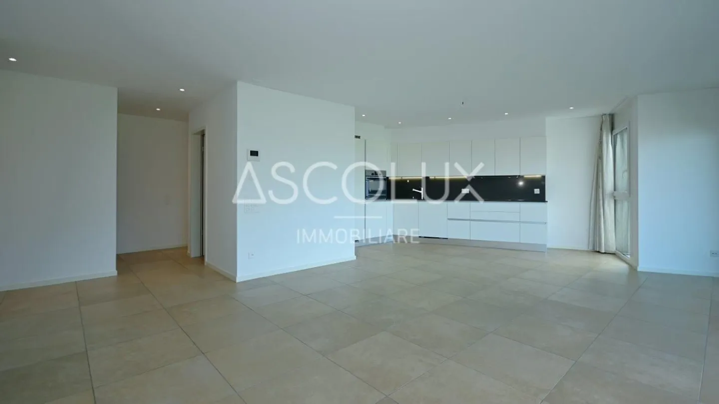 3.5-Zimmer-Wohnung mit Panoramablick und Seesicht | Appartamento 3.5 locali con terrazza coperta, vista panoramica e lago - Photo 7 sur 13