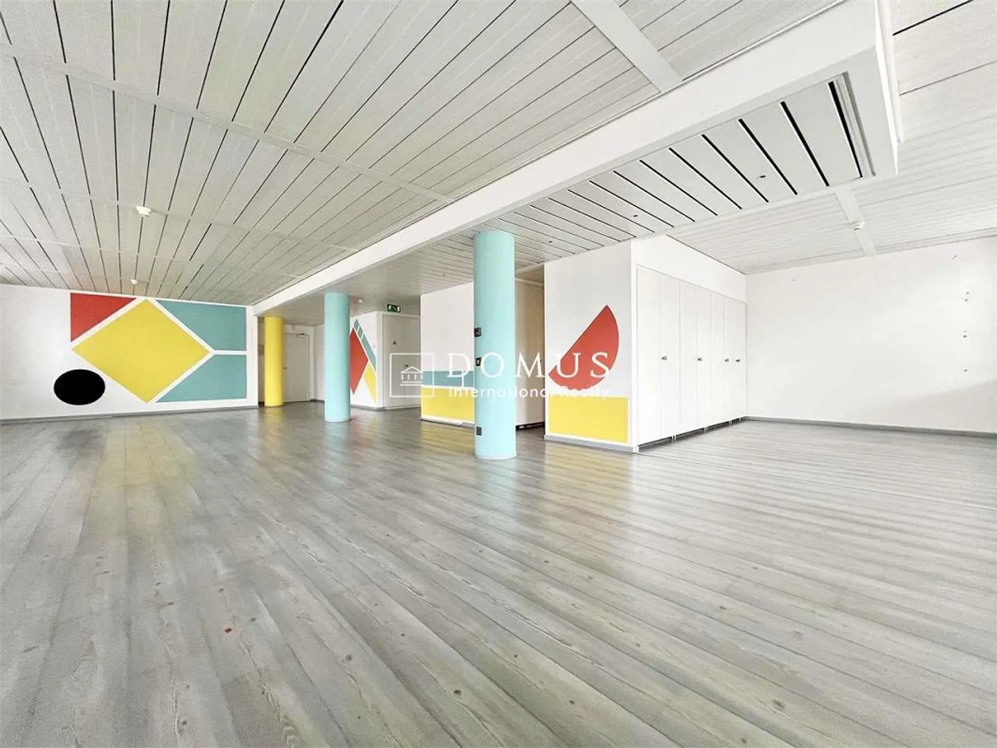 Open space office center, first month free - Photo 1 of 7