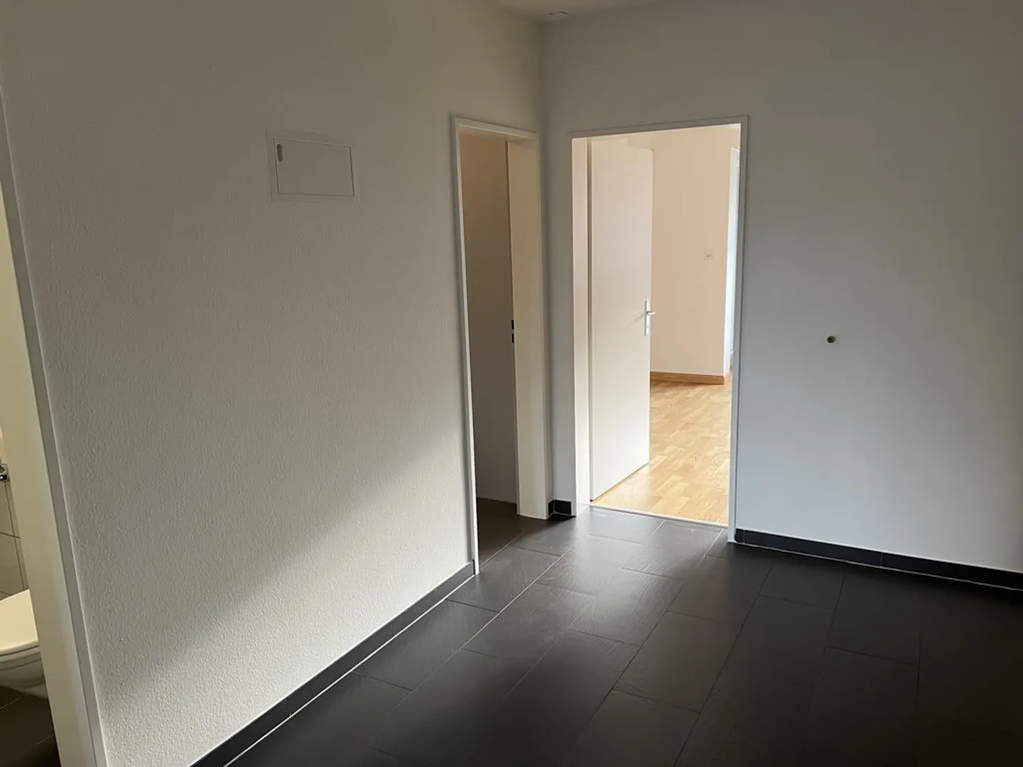 Bright 3.5-room apartment with balcony! - Photo 7 of 9