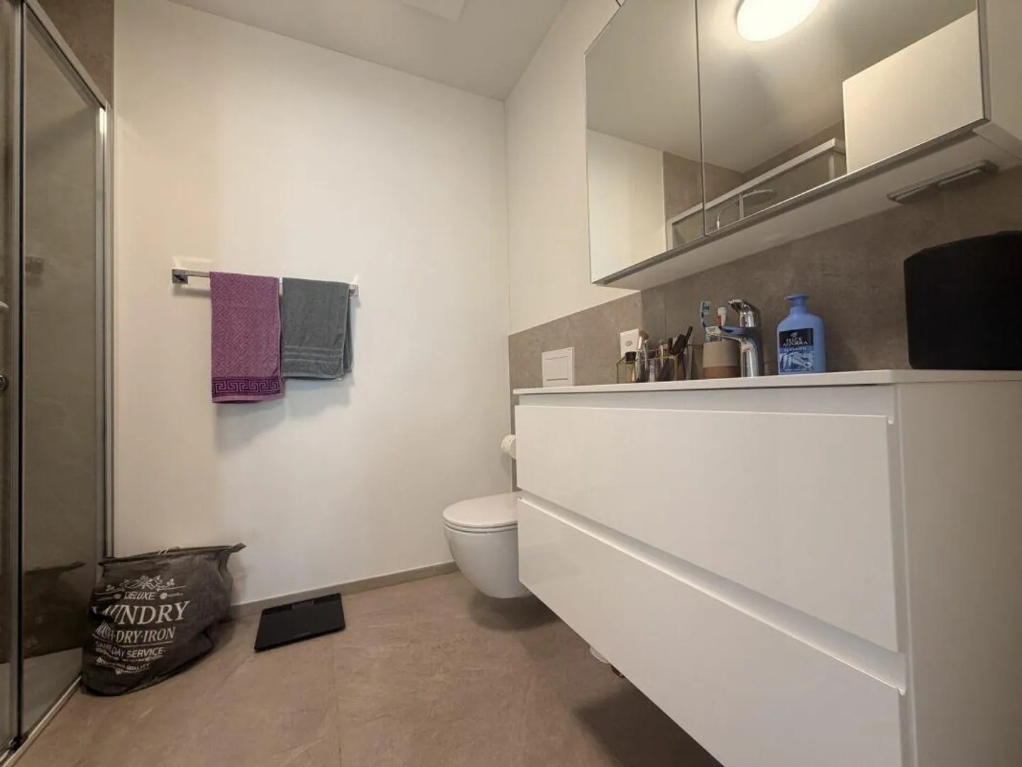 New 2.5-room penthouse apartment with large terrace (furnished) - Photo 7 of 15