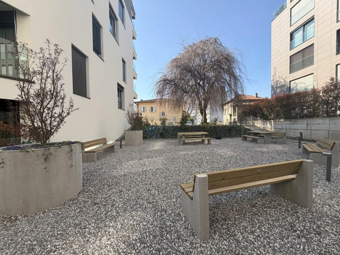 New 2.5-room penthouse apartment with large terrace (furnished) - Photo 11 of 15