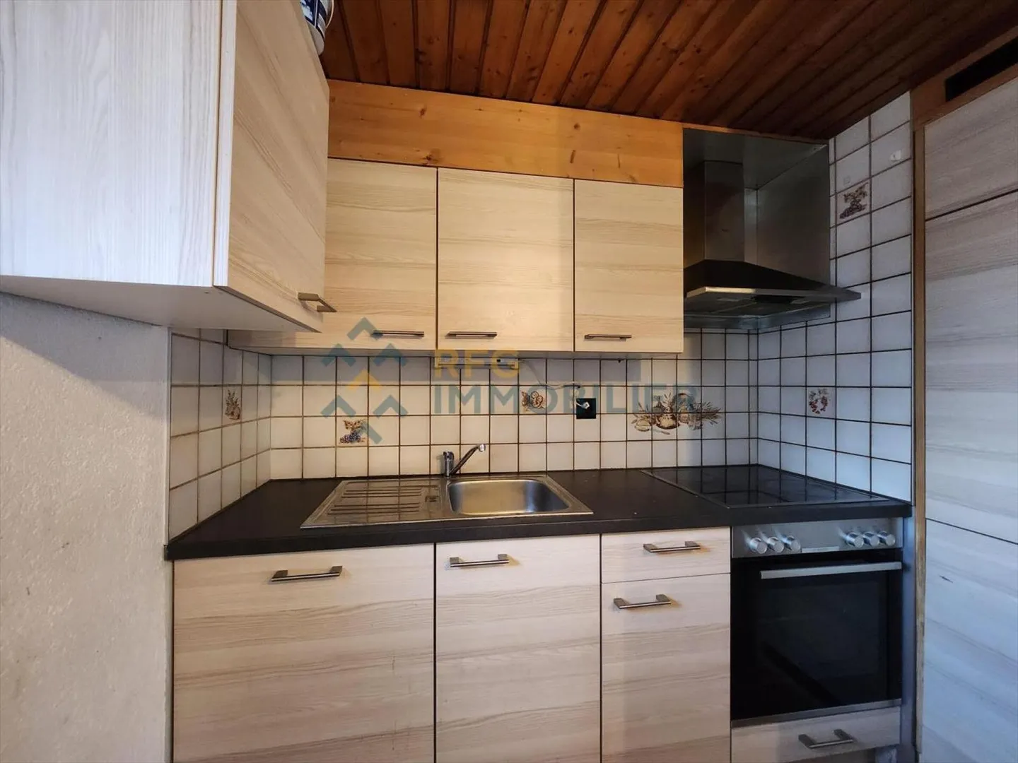 Appartamento in vendita - Foto 2 di 9