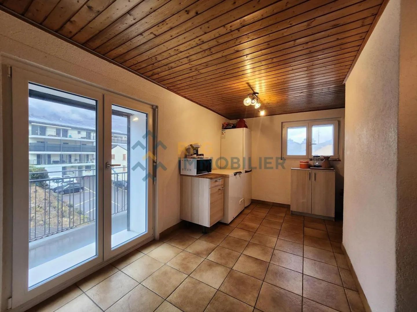 Appartamento in vendita - Foto 3 di 9