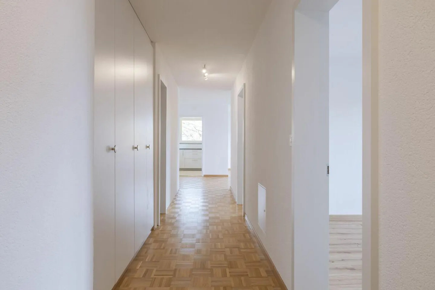 Frisch renovierte Wohnung mit grosser Terrasse im Herzen von Bremgarten BE - Foto 7 von 9