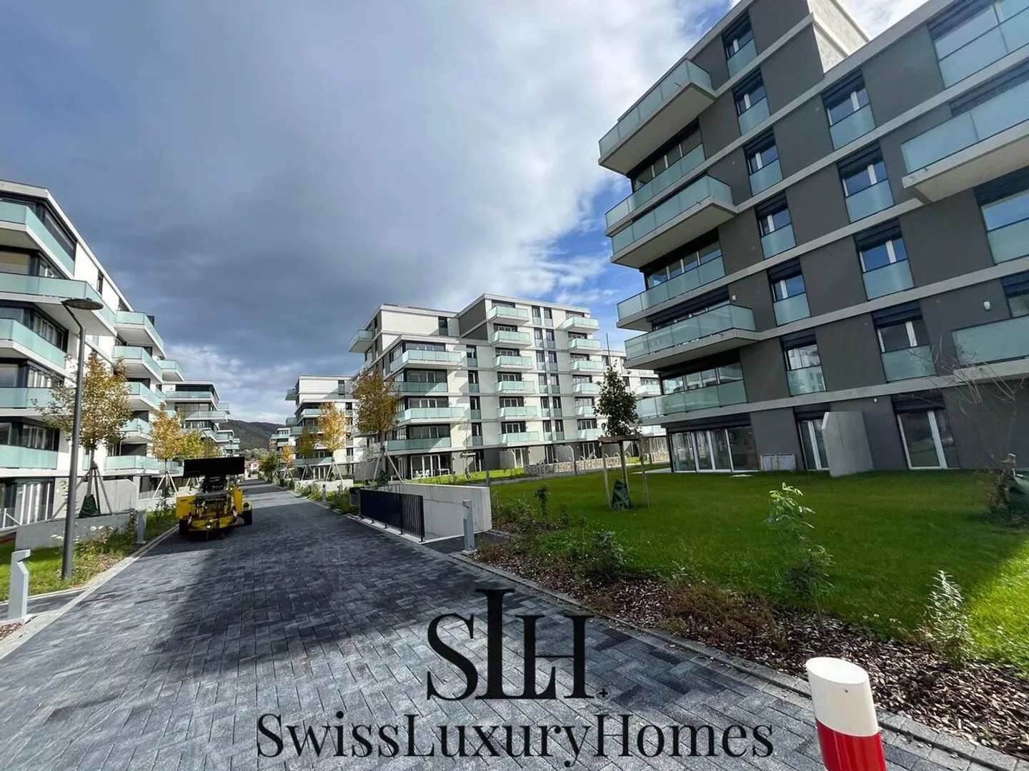 2.5 Room Apartment - Photo 1 of 6