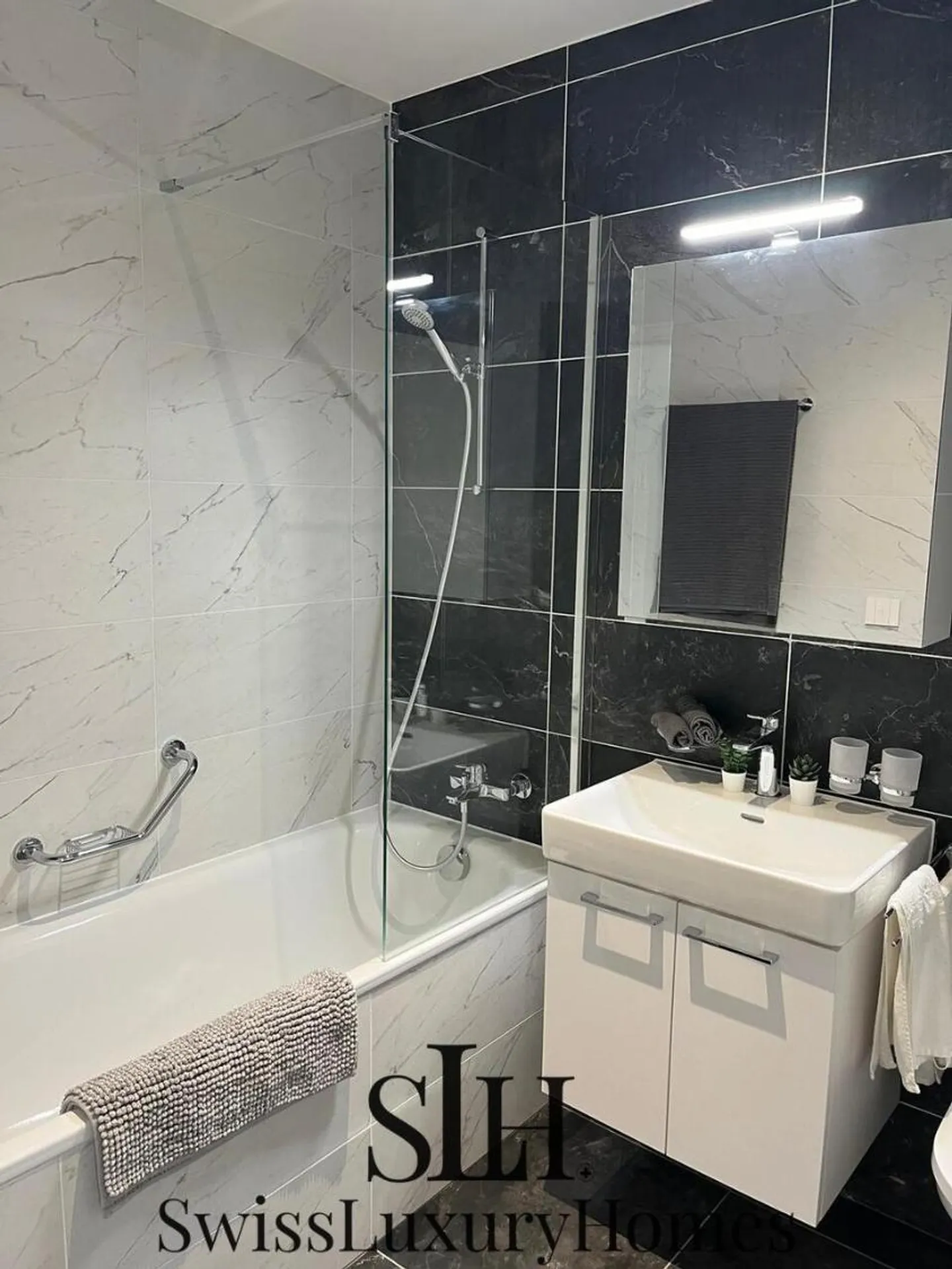 2.5 Room Apartment - Photo 5 of 6