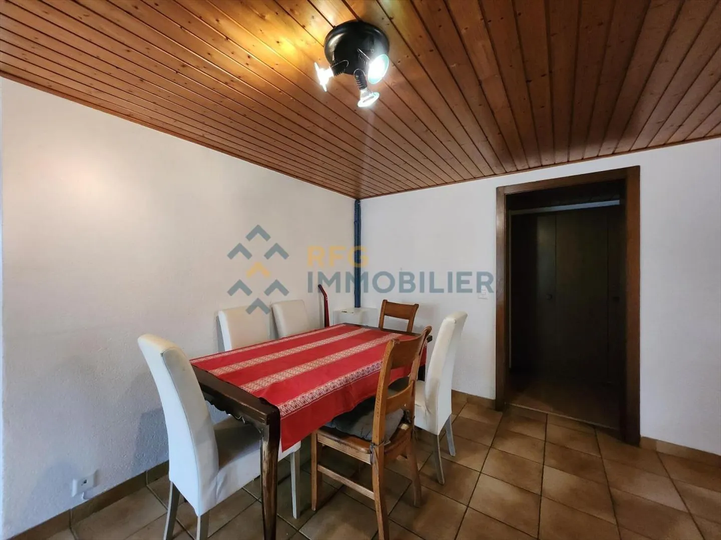 Appartamento in vendita - Foto 5 di 9