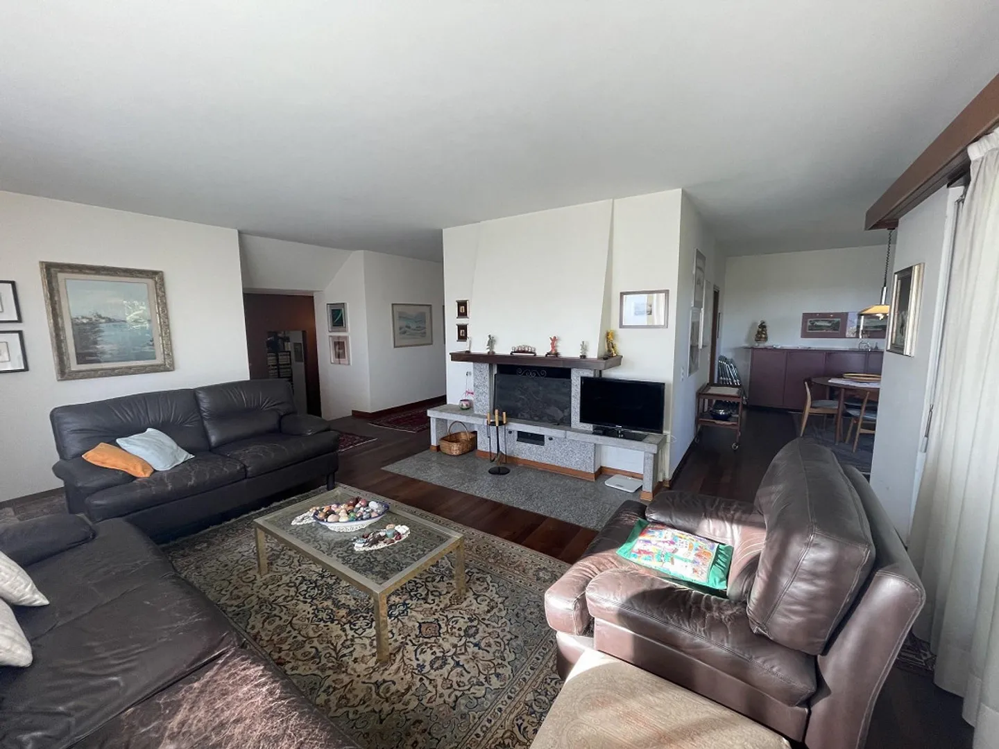 Interessante e grande casa unifamiliare con grande terreno - Foto 8 di 13