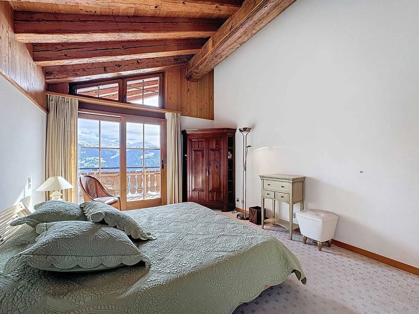 MAGNIFICENT 6.5 ROOM DUPLEX/PENTHOUSE APARTMENT IN THE CENTER WITH VERY NICE AMENITIES - Photo 8 of 12