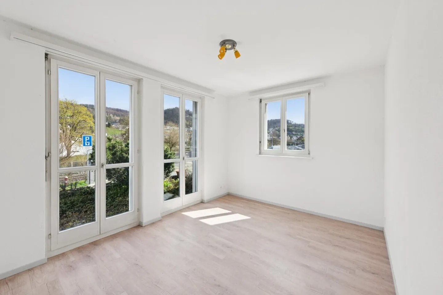 Lichtdurchflutete Erdgeschosswohnung an zentraler Lage - Photo 3 of 6