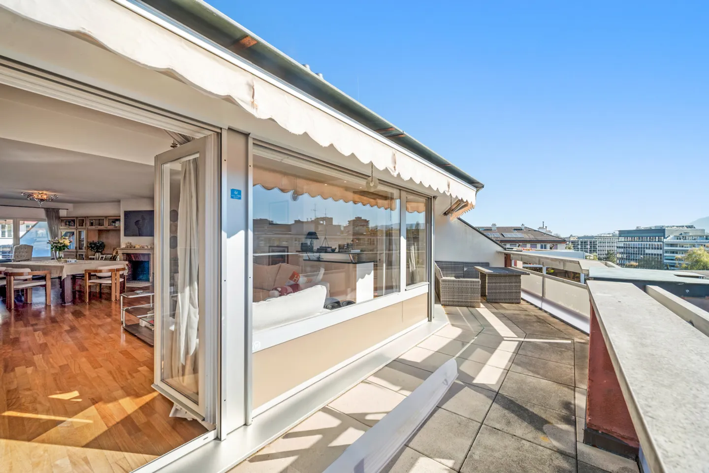 Beautiful duplex penthouse in the heart of Champel - Photo 5 of 24